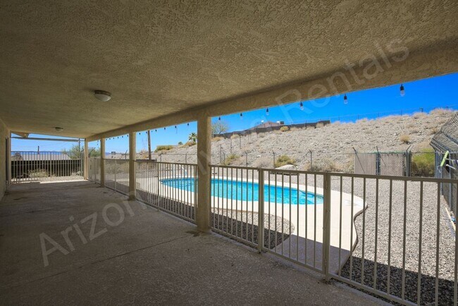 Building Photo - THREE CAR POOL HOME