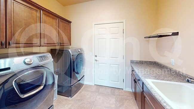 Building Photo - 9398 E Desert Milkweed Ct