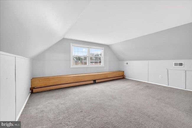 Building Photo - 6 Sherwood Ln