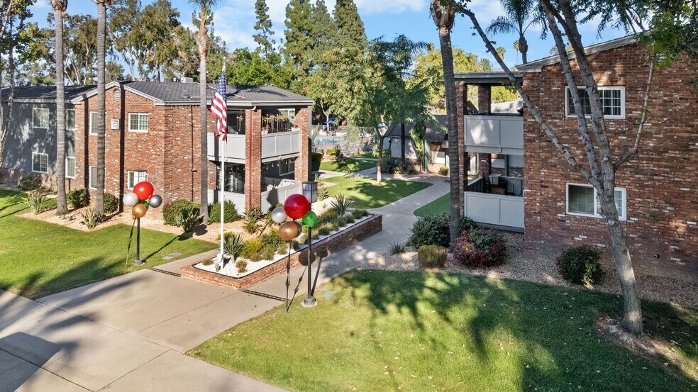 Building Photo - Countrywood Apartments