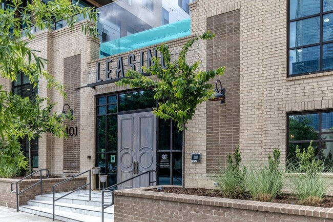 Building Photo - The Crown of Queen City
