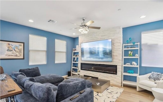 Building Photo - 10396 Thurso Ave