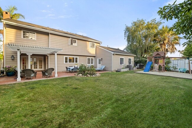 Building Photo - 3735 Lincolnwood Dr