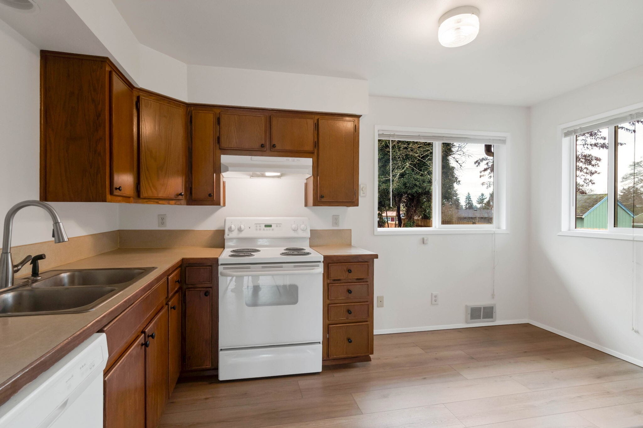 Building Photo - 2815 NE 7th St