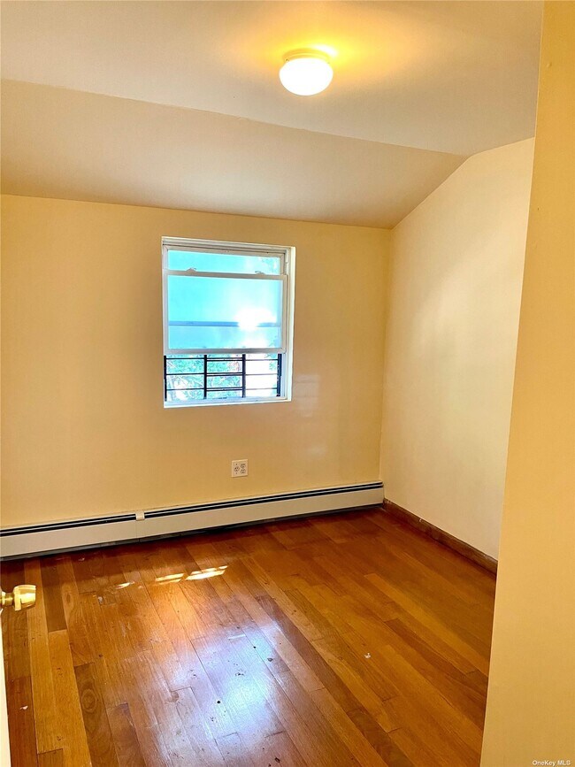 Building Photo - 104-17 220th St