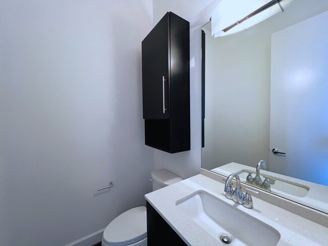 Building Photo - 1524 Blodgett St