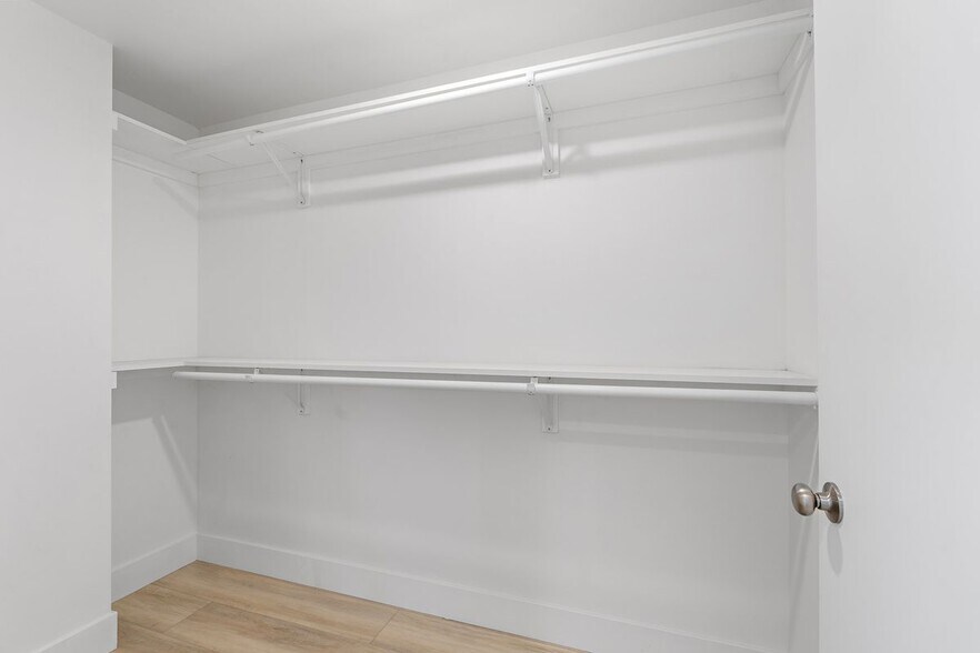 Building Photo - 10961 Calvert St