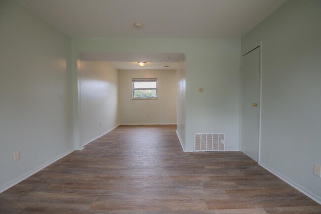 Building Photo - 3106 Clairpoint Ct