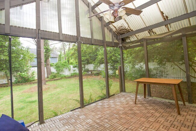 Building Photo - 70 Midlothian Dr