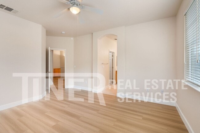 Building Photo - 1011 Boardwalk Way