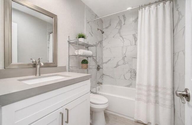 Building Photo - 2554 River Ridge