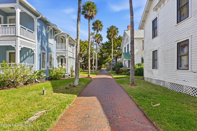 Building Photo - 205 Seaside Vis Ct