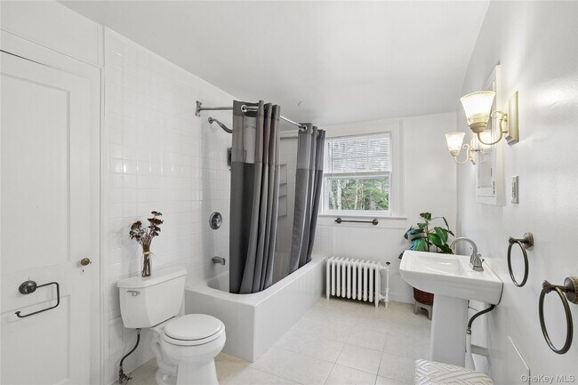 Building Photo - 208 Wheatley Rd