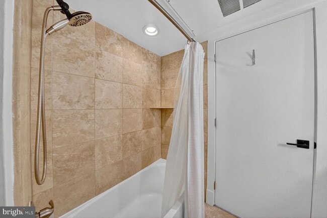 Building Photo - 2608 Sherman Ave NW