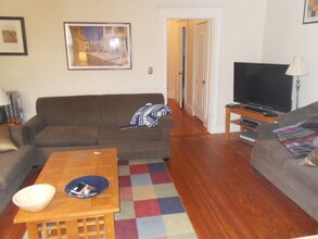 Building Photo - 10 Parkway Rd