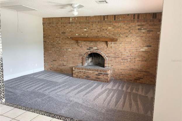 Building Photo - 2753 Foxdale Dr