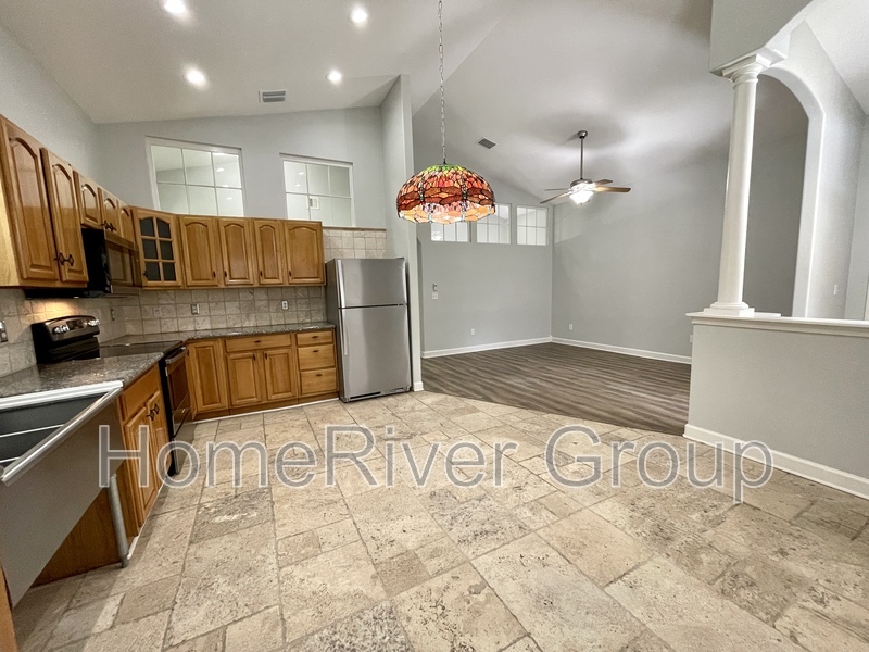 Building Photo - 5753 Eden Ln
