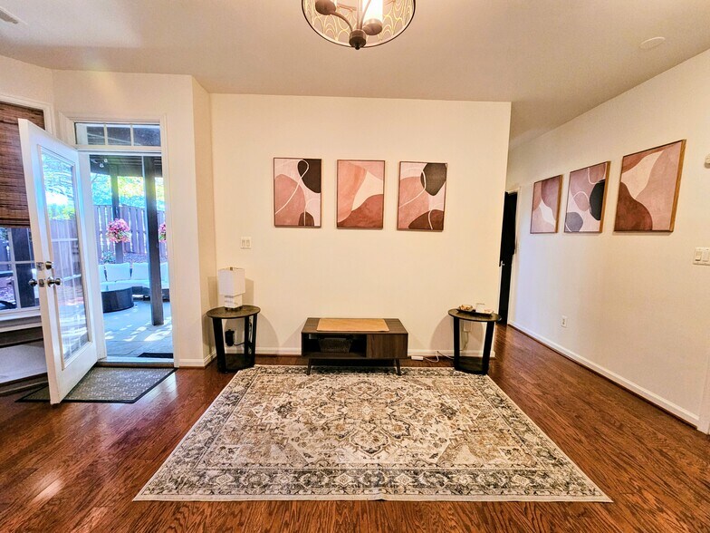 Building Photo - 20926 Cheyenne Terrace