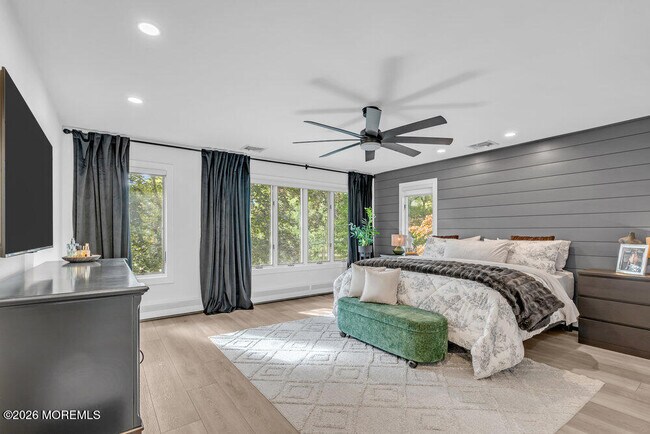 Building Photo - 17 Woods End Rd