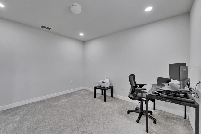 Building Photo - 6658 Devlin Ln