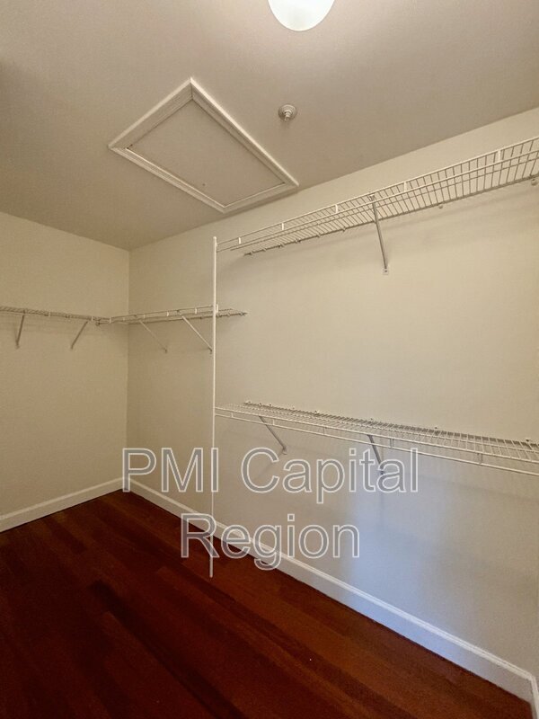 Building Photo - 20800 Mountain Lake Terrace