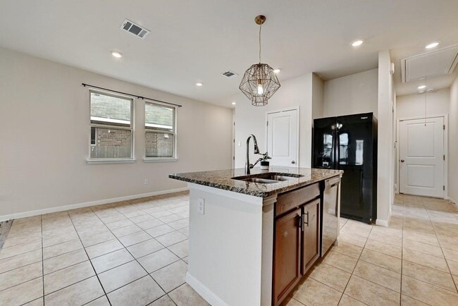 Building Photo - 11820 Sandy Lodge Ct