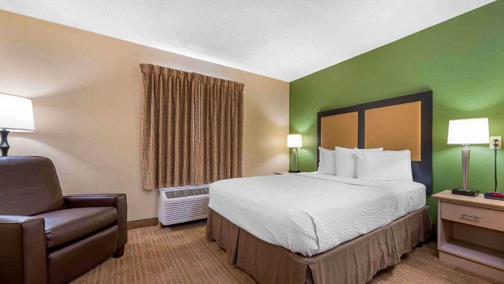 Building Photo - 9651 Seward Rd