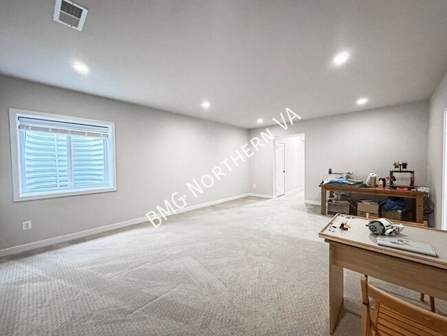 Building Photo - 41684 Carefree Court