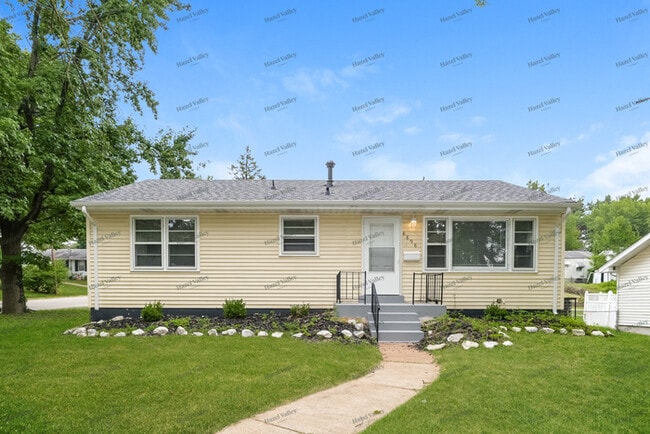Primary Photo - 8898 Boyce Pl