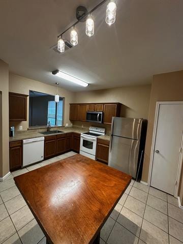 Building Photo - 10516 Astor Dr
