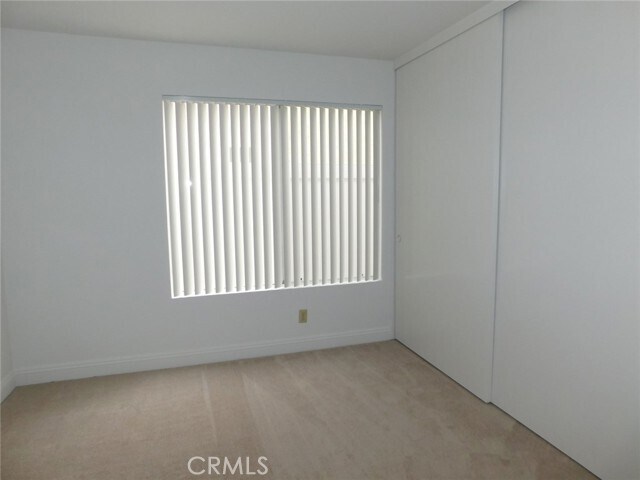 Building Photo - 9 Corriente