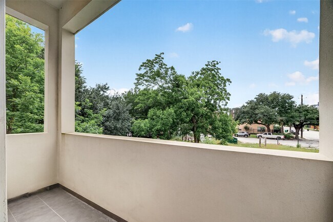 Building Photo - 3127 Leeland St