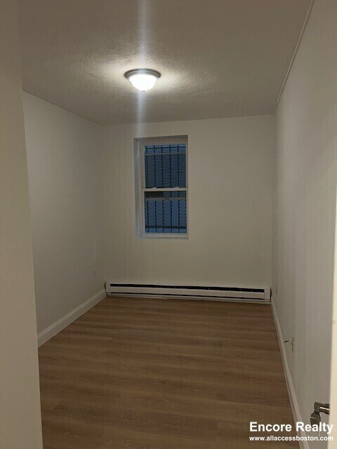 Building Photo - 111 Norway St