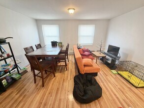 Building Photo - 40 Colchester Ave