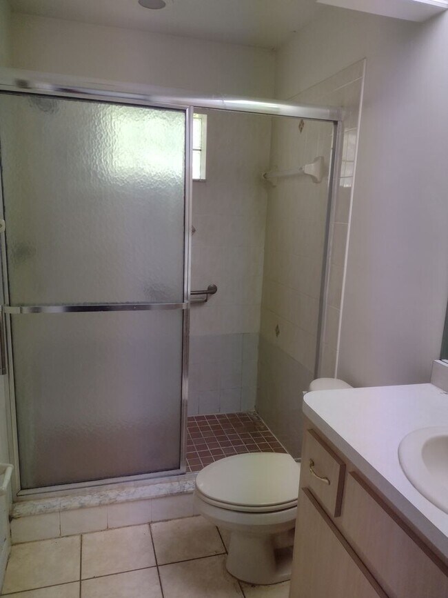 Building Photo - Charming 3BR/2BA Home in Countryside Estat...