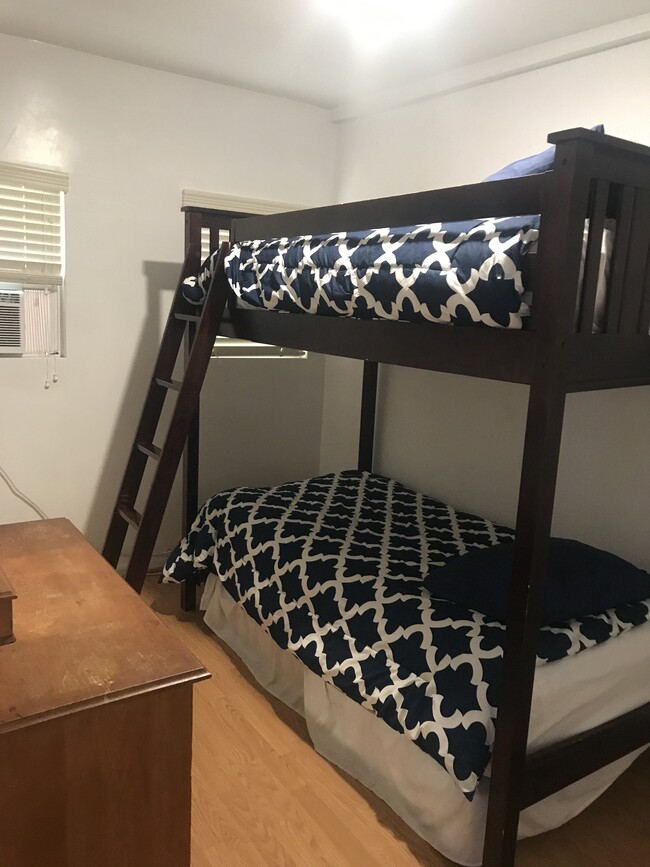 3 bedroom Bunk Beds with A/C - 117 Bay Shore Ave