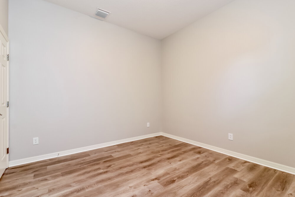 Building Photo - 16326 Laurel Garden Ct