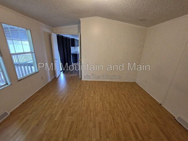 Building Photo - 34 Misty Mountain Way