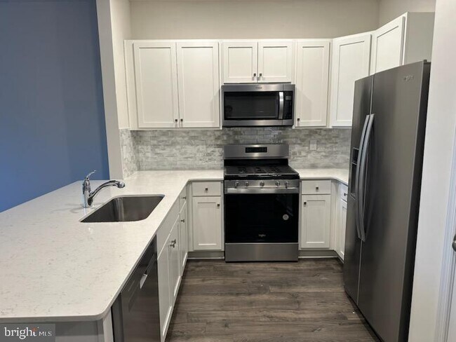 Building Photo - 117 Mazzeo Dr