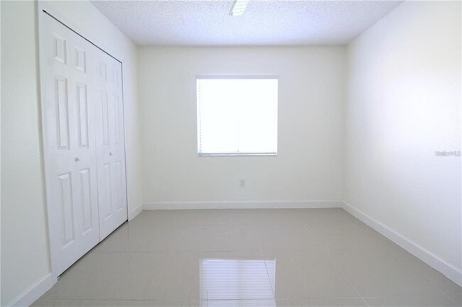 Building Photo - 2640 Collingswood Dr