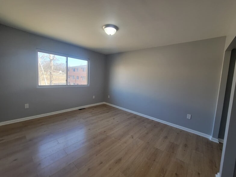 Building Photo - 1808 N James H McGee Blvd