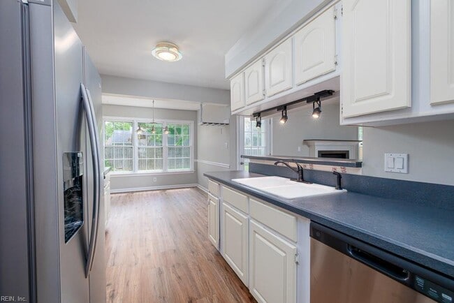 Building Photo - 4016 Starwood Arch