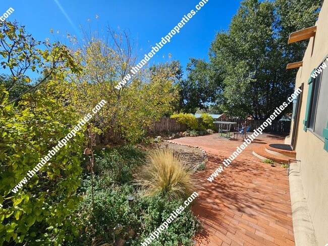 Building Photo - Charming Historic Tesuque Home – Fully Fur...