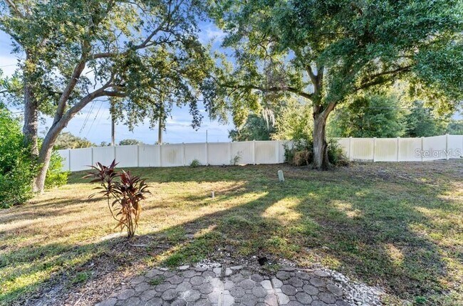 Building Photo - 2928 Bancroft Cir E