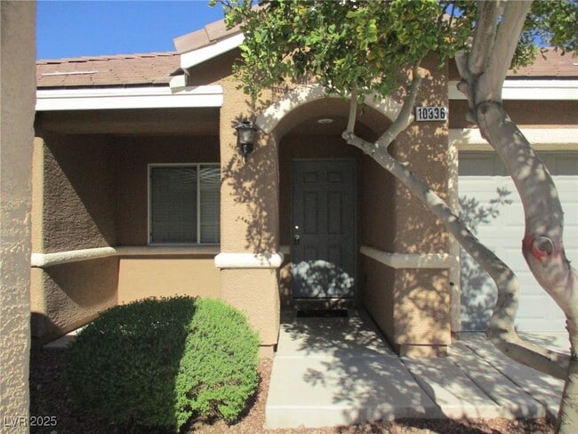 Primary Photo - 10336 Melon Cactus St