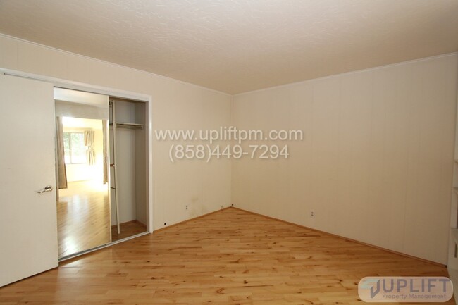 Building Photo - 2 Bed, 1 Bath House w/ AC, Storage Barn