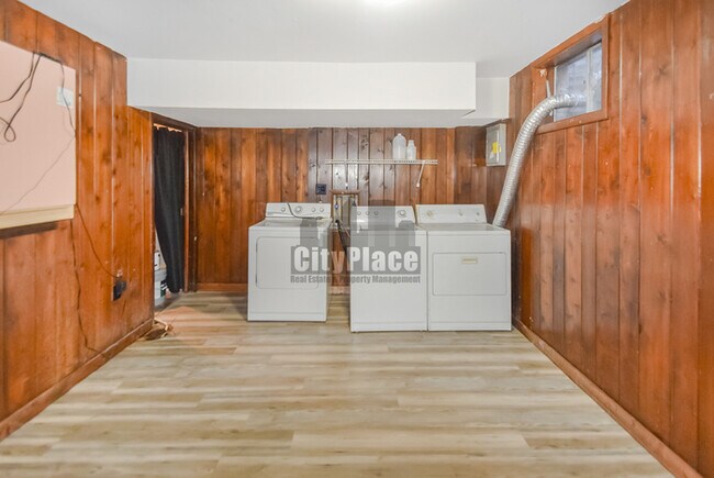 Building Photo - 5222 Nob Ln
