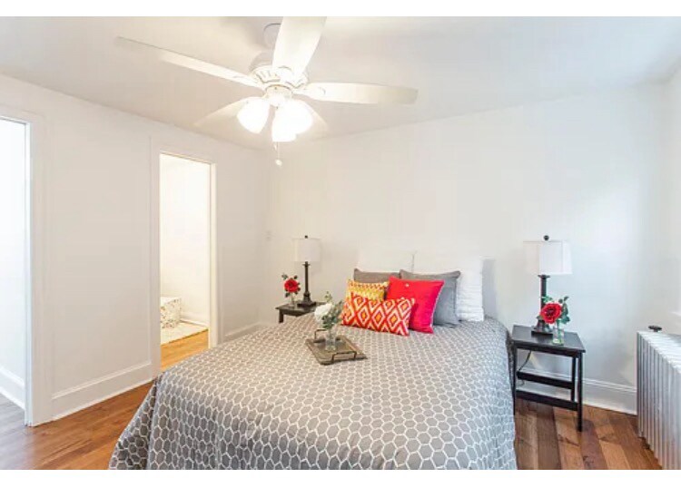 Building Photo - 823 S Hutchinson St