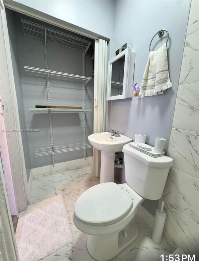 Building Photo - 17271 SW 150th Ct