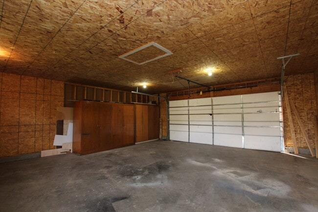 Oversized 2 car Garage - 4112 4th Ave S